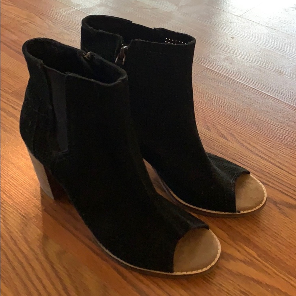 Marjoca peep toe booties black sued perforated